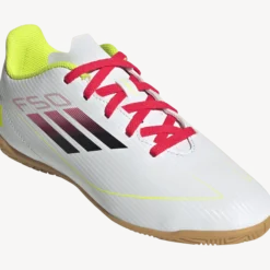 ADIDASf50 club in j