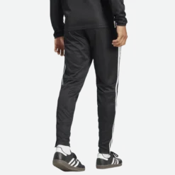ADIDAStiro es pnt
