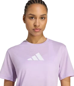 ADIDAStrain essential big logo tee