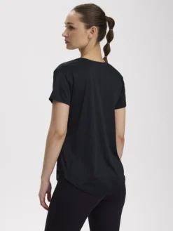CLN ATHLETICSsheryl t-shirt w