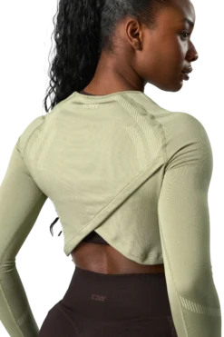 ICANIWILLimpact seamless ls crop top