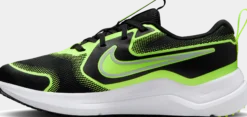 NIKEnike cosmic runner big kids' road r