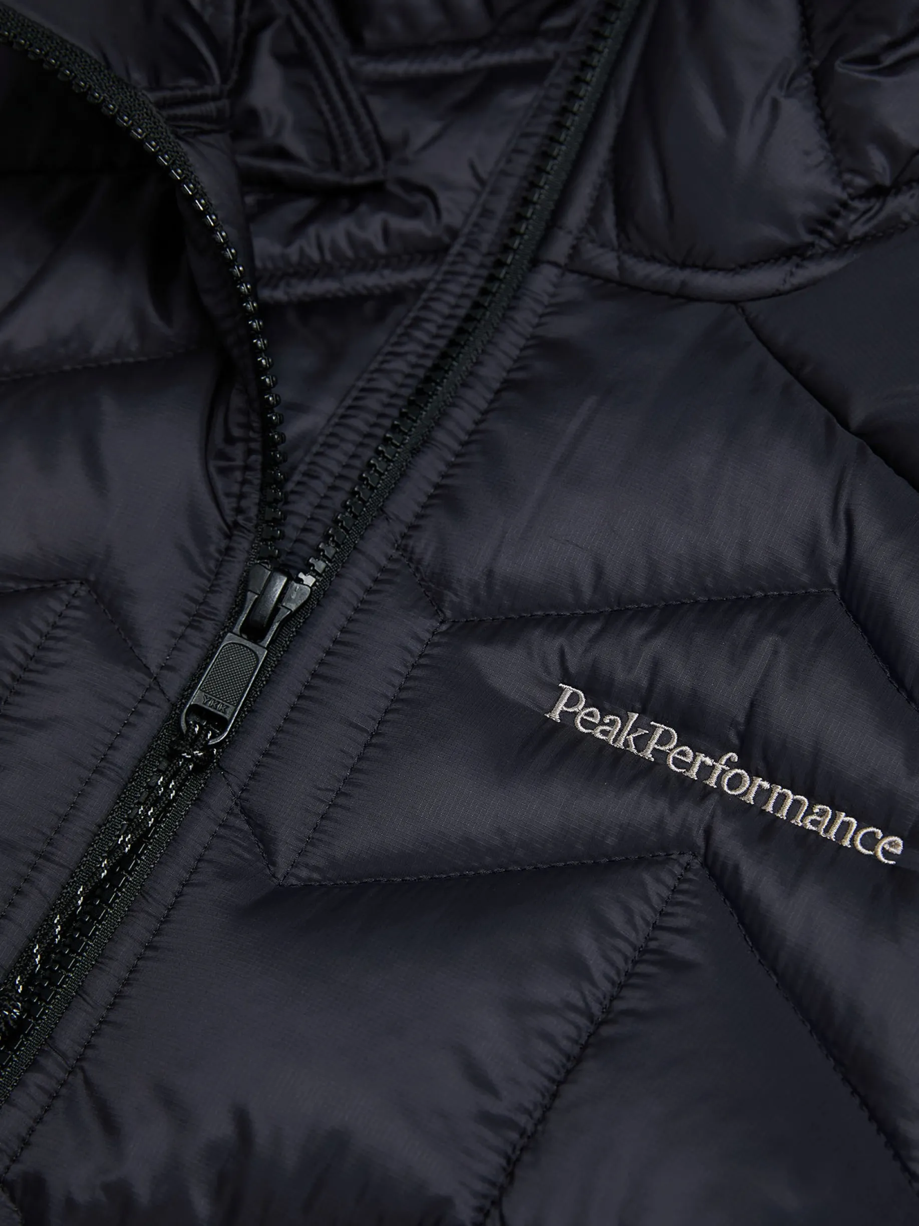 PEAK PERFORMANCEelevate liner hood w