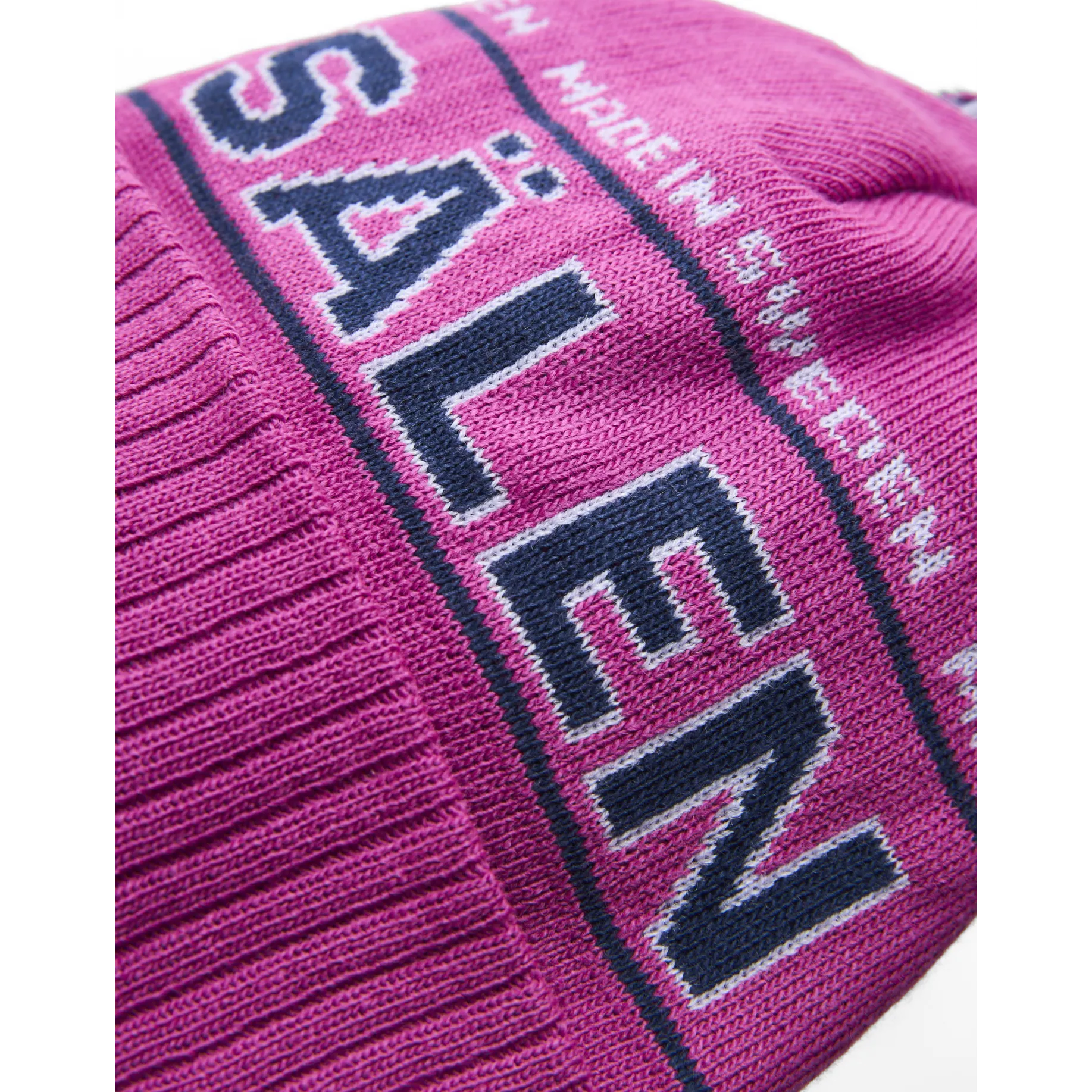 SEGERseg pom beanie sälen